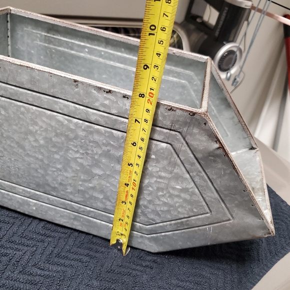 Farmhouse Galvanized Steel vintage Footed metal container L👀K - Picture 14 of 17